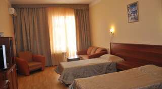 Гостиница Санаторно-курортный комплекс ДиЛуч Анапа Двухместный номер с 2 отдельными кроватями: лечение включено-1
